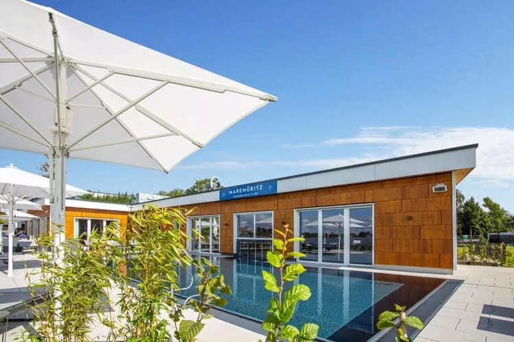 Apartments im MAREMÜRITZ Yachthafen Resort & Spa / Mare Grand Maisonette Suite 3 Erwachsene und 1 Kind 3-15 Jahre-Exterior summer