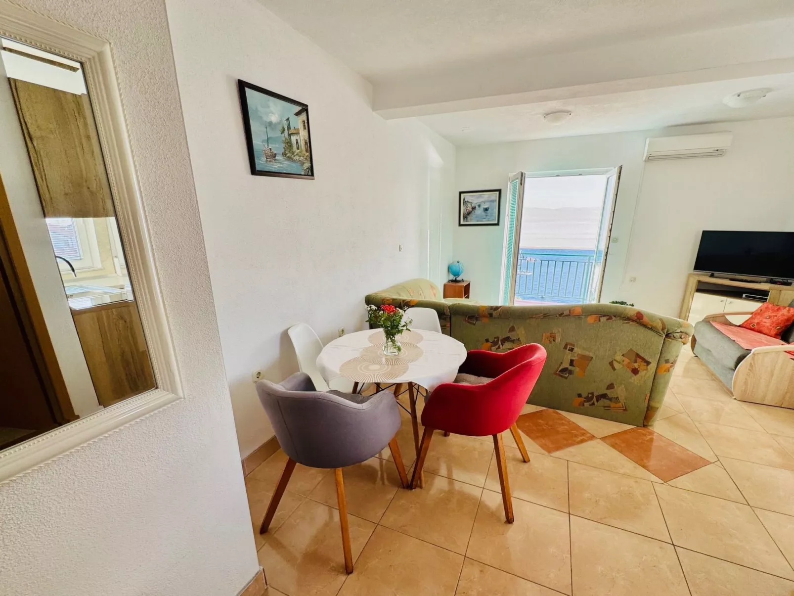 Angenehme Wohnung in Komarna mit privatem Parkplatz-Inside