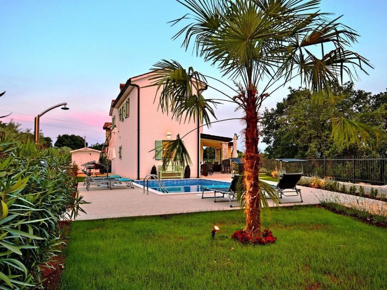 Villa Barbara-Outside