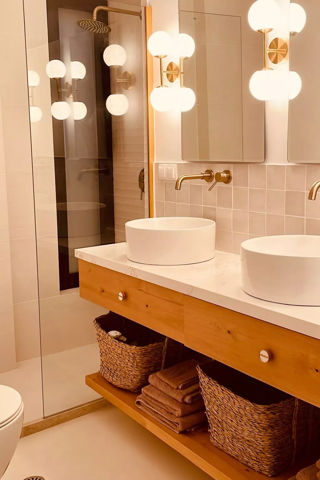 "Villa Nepenthe"-Inside