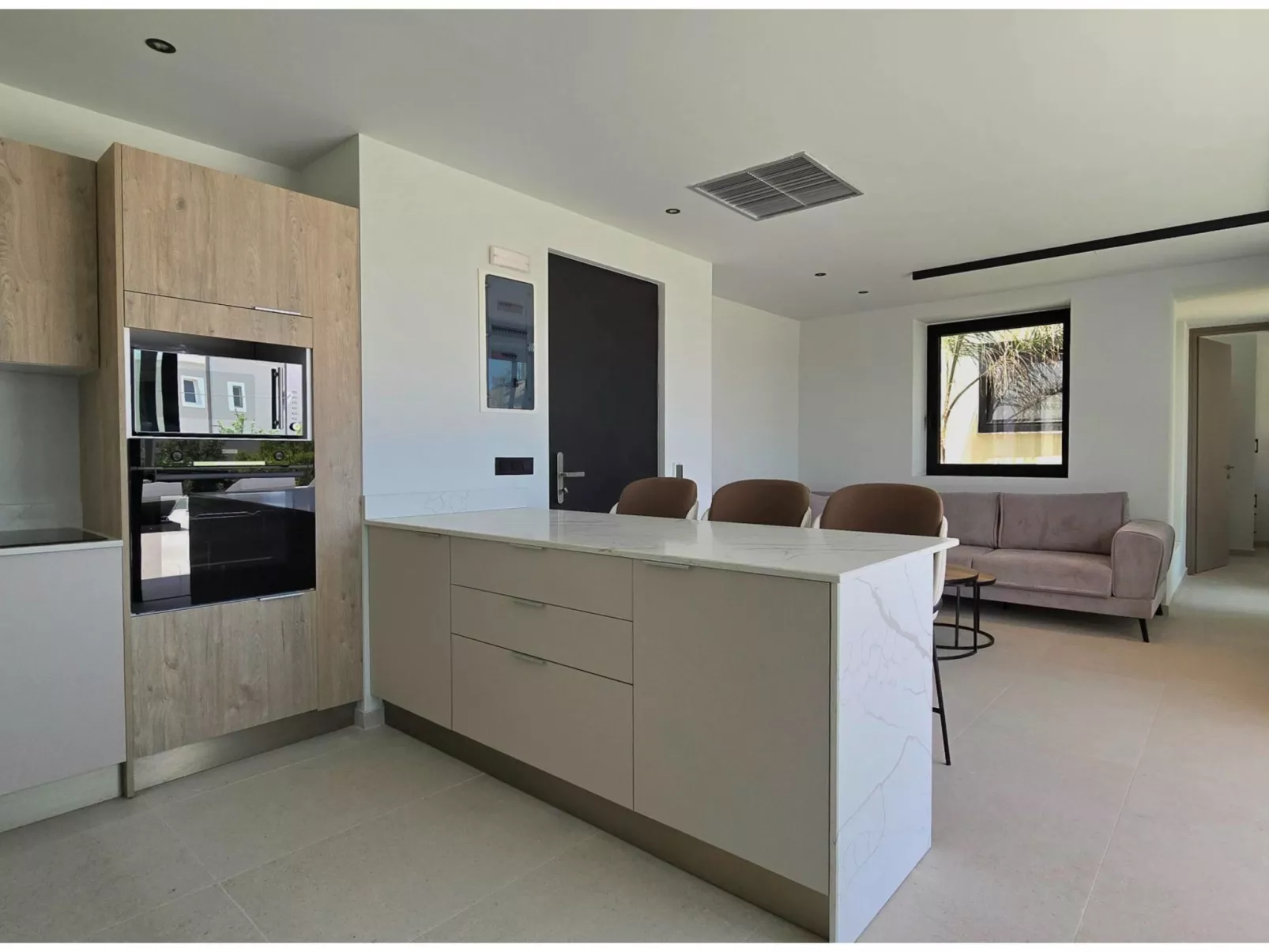 Trapezia Luxury Living - Opal-Dedans