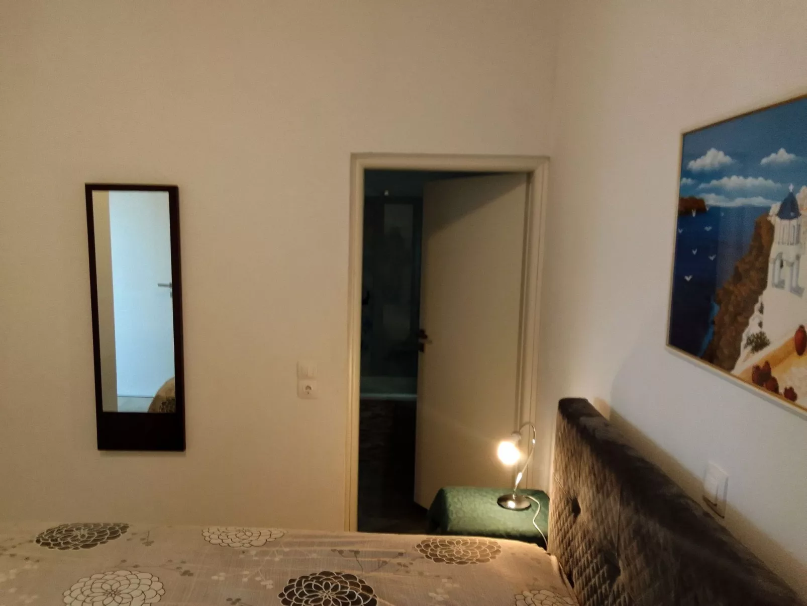 Charmantes Ferienhaus in Ia mit Privater Terrasse-Inside