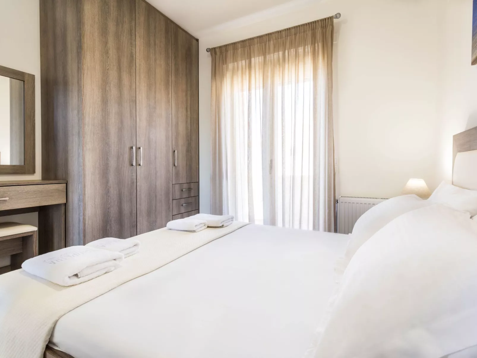 Elegante Villa an der Küste mit privatem Pool-Drinnen