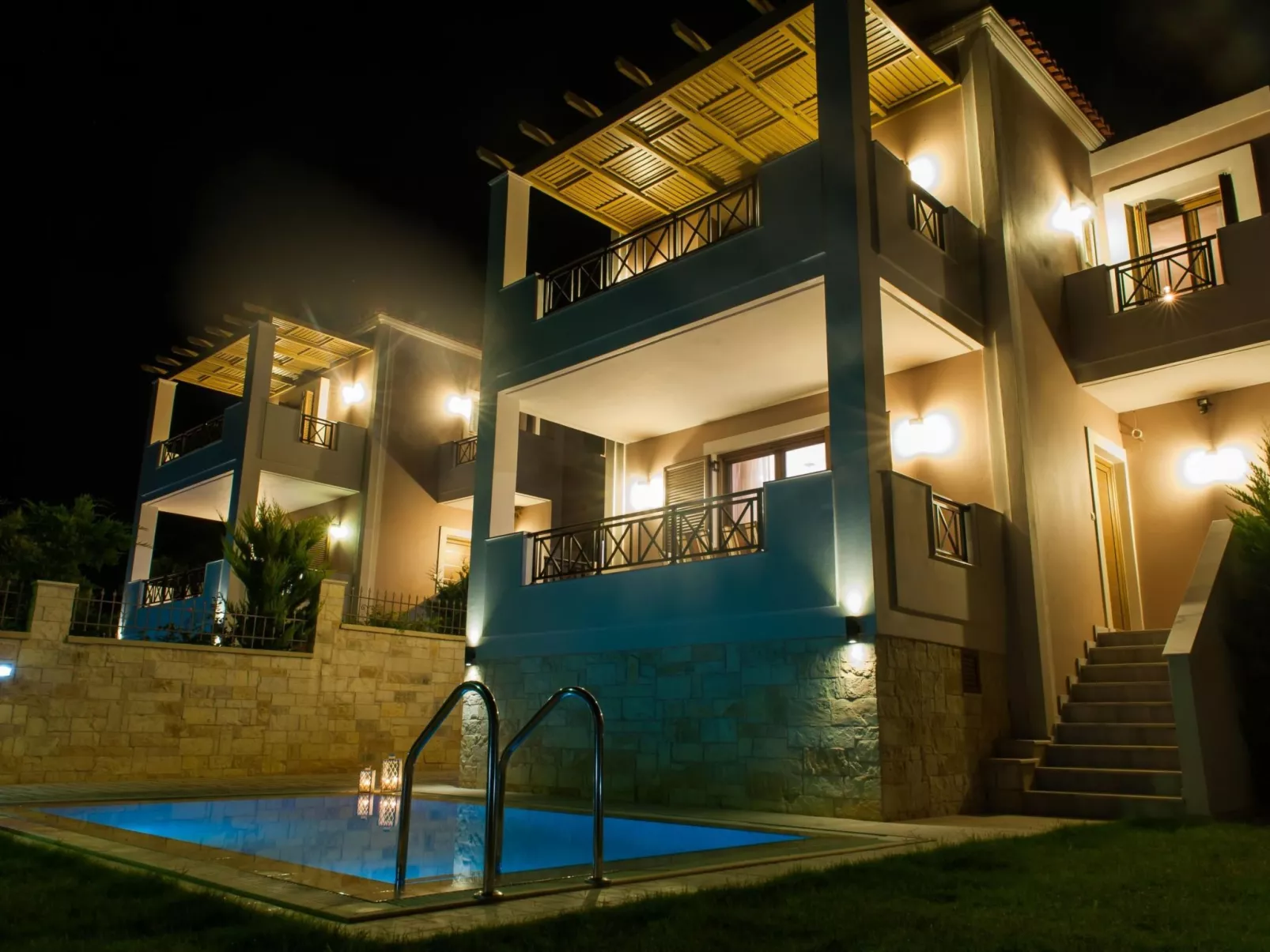 Ferienvilla Natur mit Pool und Terrasse-Outside