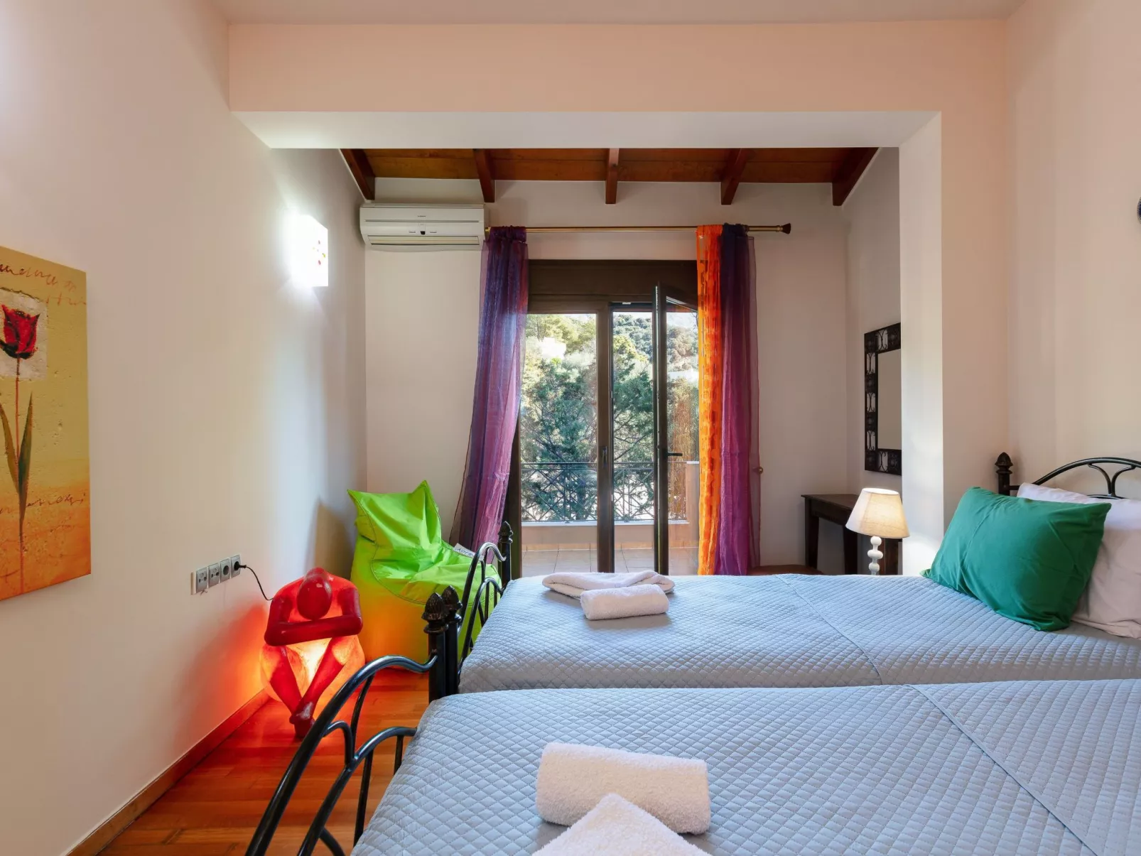 Villa, Privater Pool Gehweite zu Annehmlichkeiten-Inside