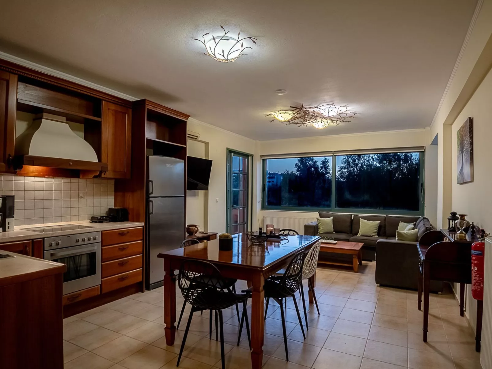 Neue Familienvillen mit 2 privaten Pools, Spielzimmer-Drinnen