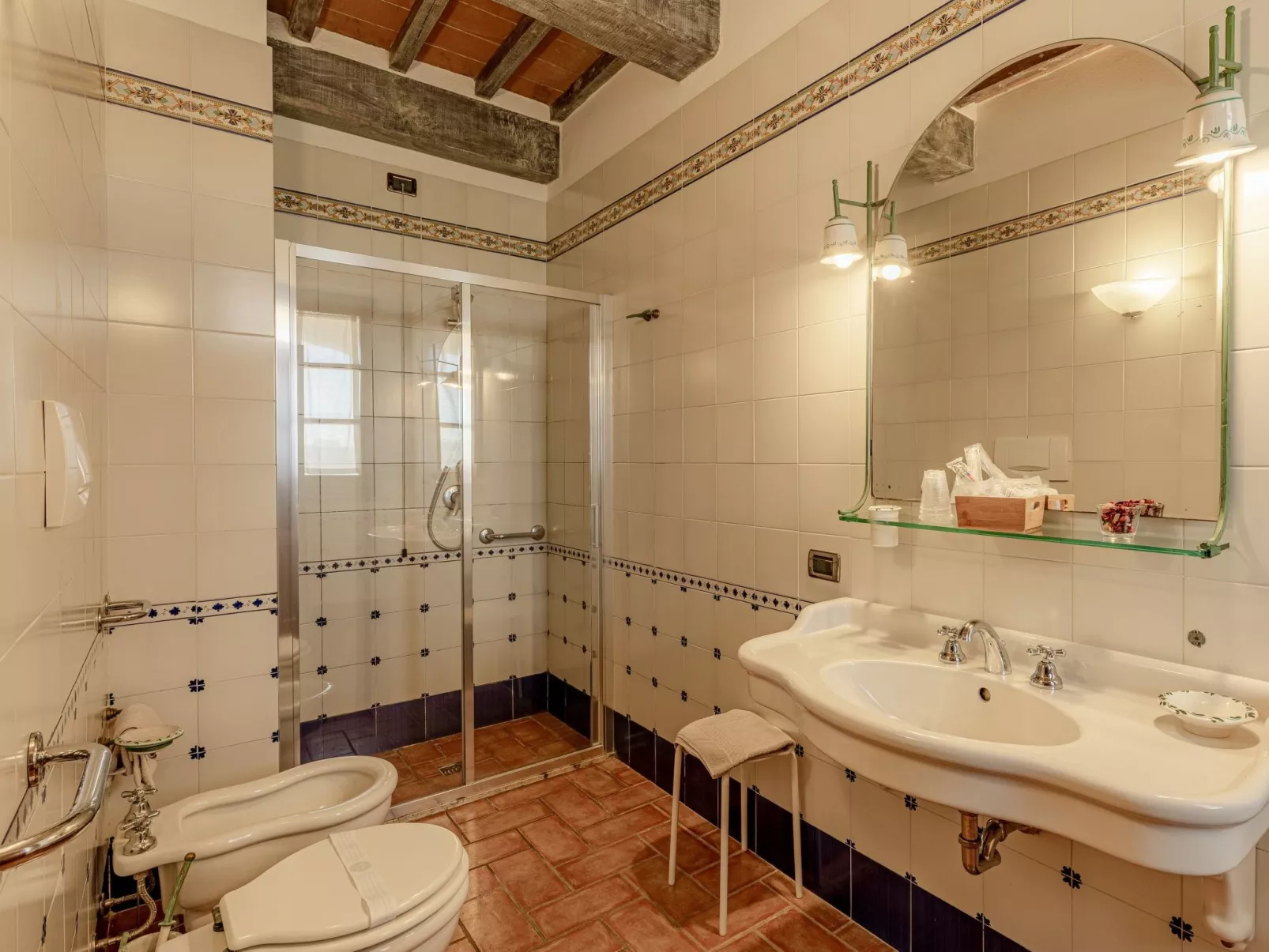 Sanguineto' Wohnung mit Schwimmbad-Drinnen