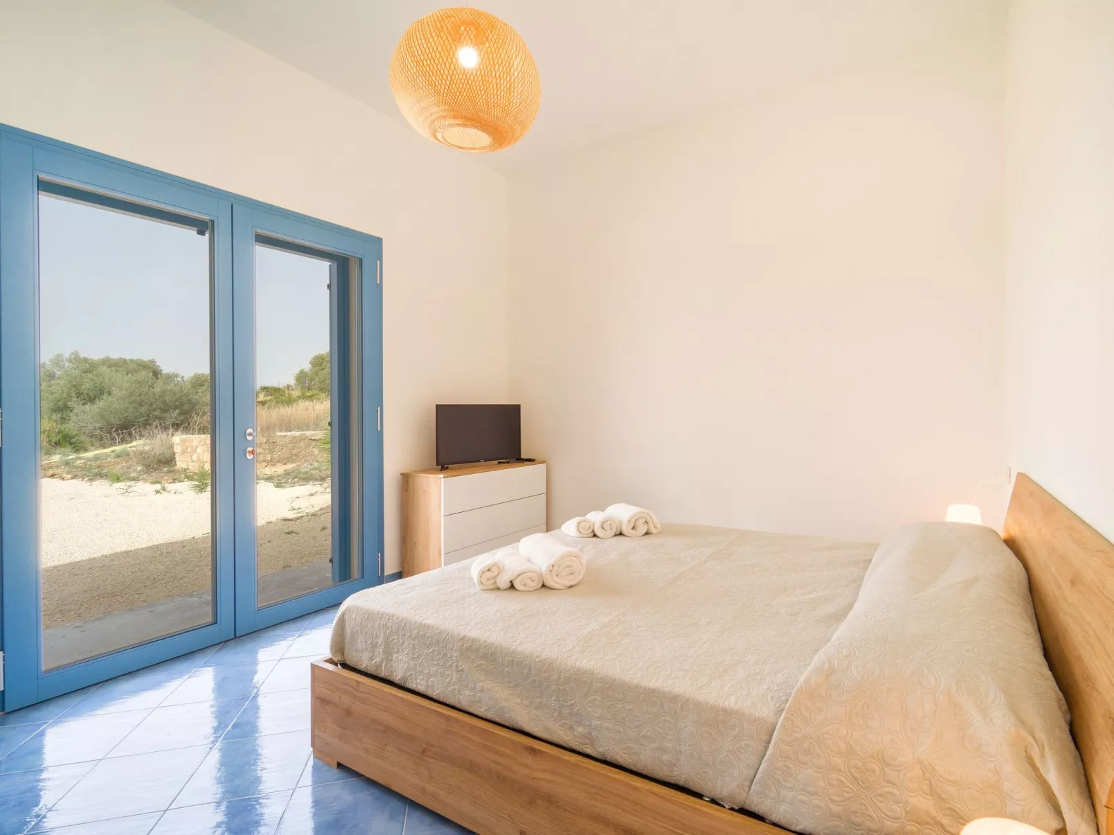 Zwei Einheiten, Luxus, Schwimmbad, Gemüsegarten-Dedans