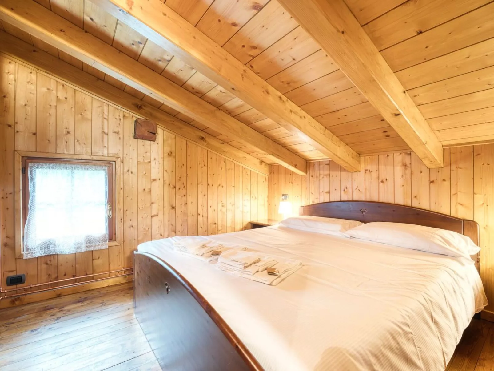 Wohnung im Dorfzentrum Ronco 3-Drinnen