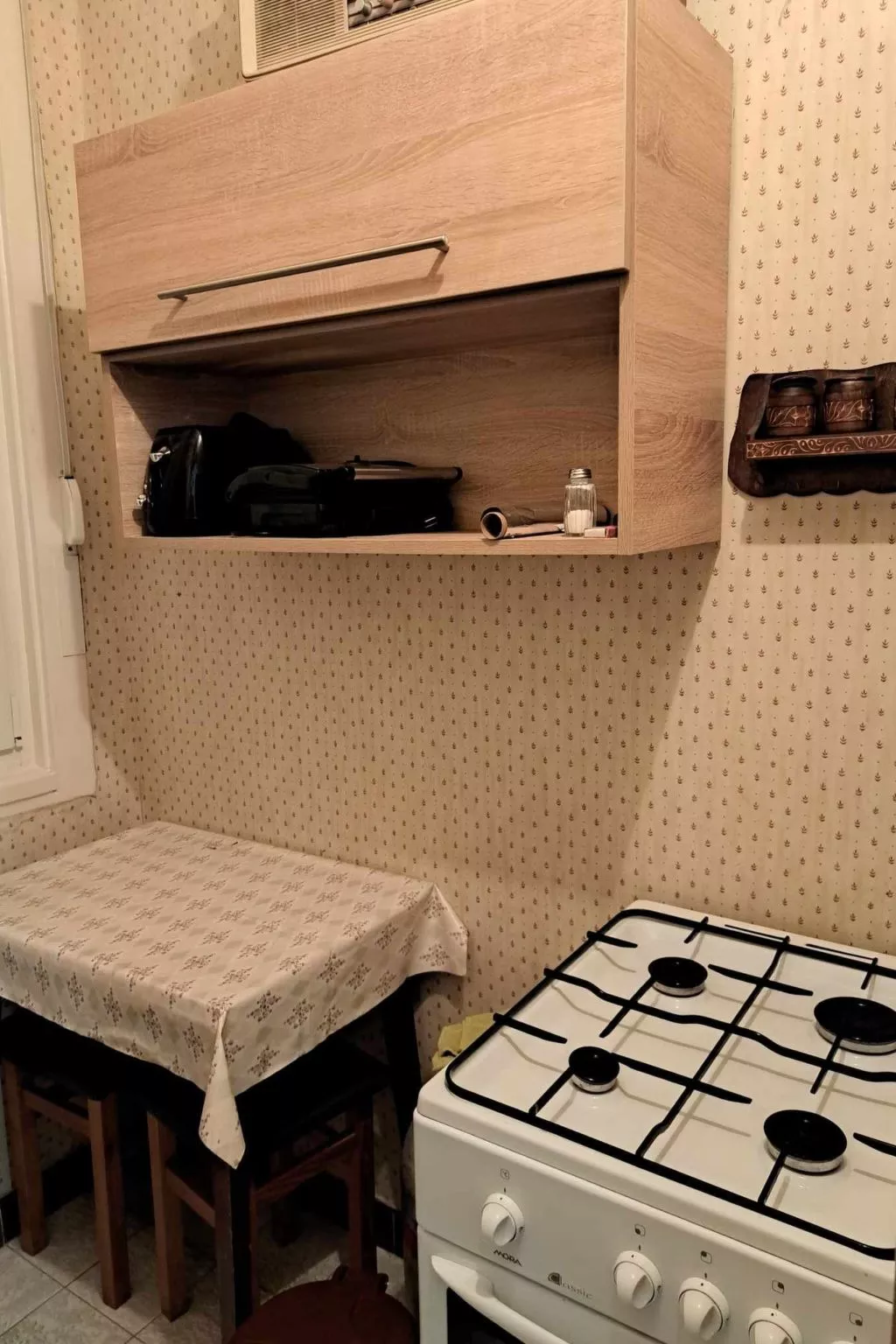 Mit eigenem Parkplatz-Dedans