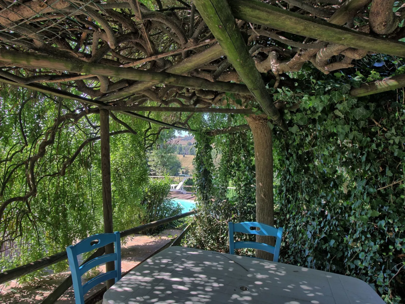 Haus der Musik 270m Veranda, Garten und Pool-Outside