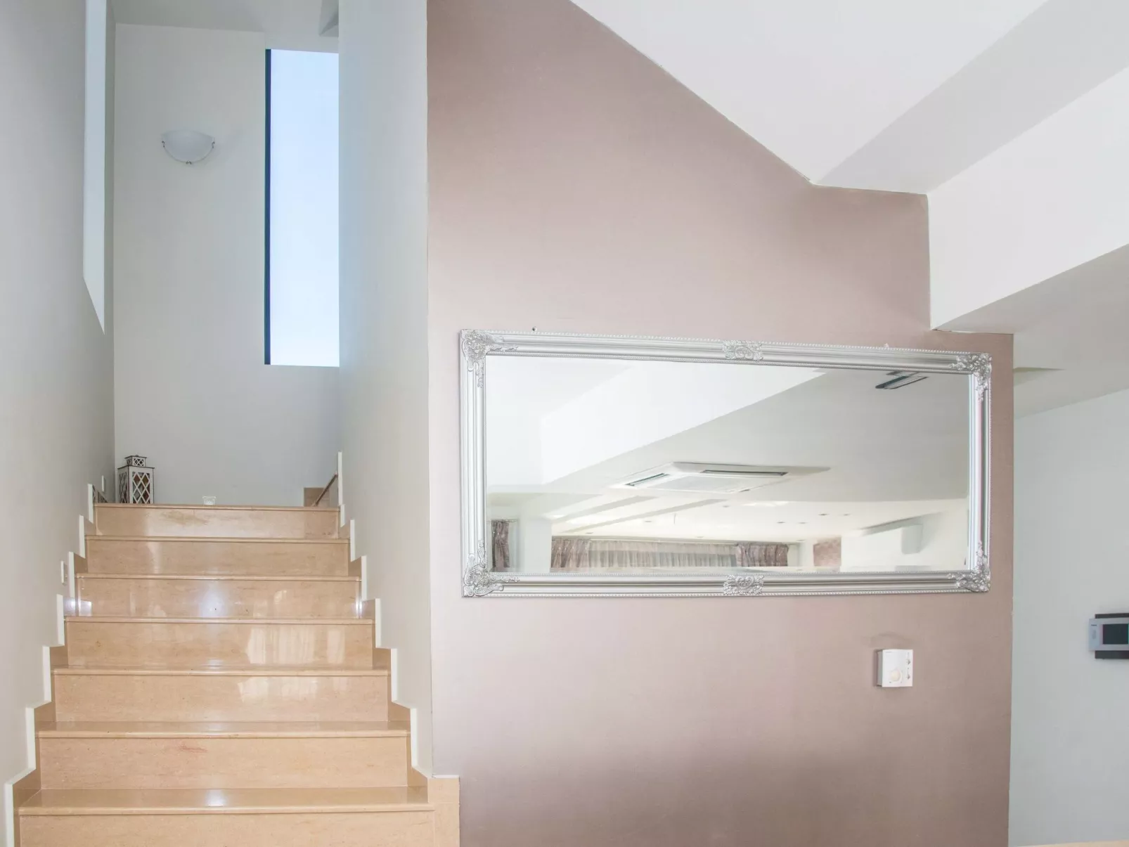 Luxuriöse Ferienvilla Elena-Dedans