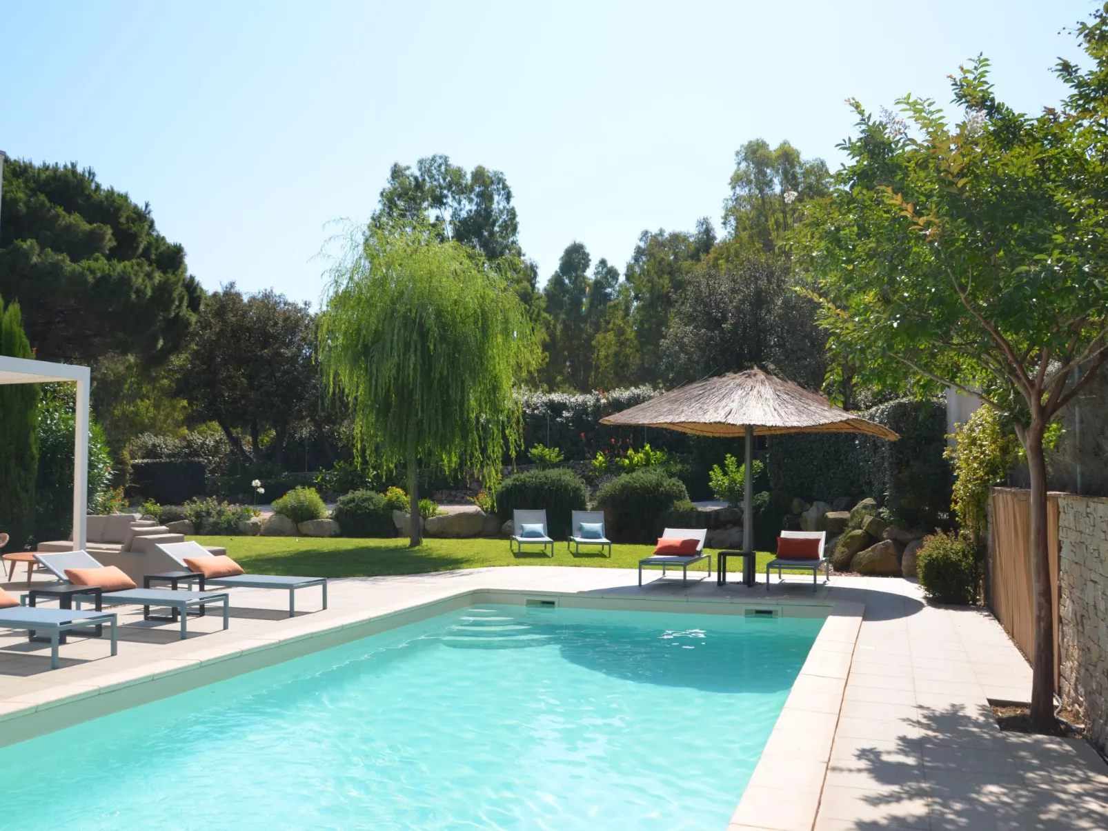 Villa mit 6 Schlafzimmern, privatem Pool Garten und Parkplatz-Dehors