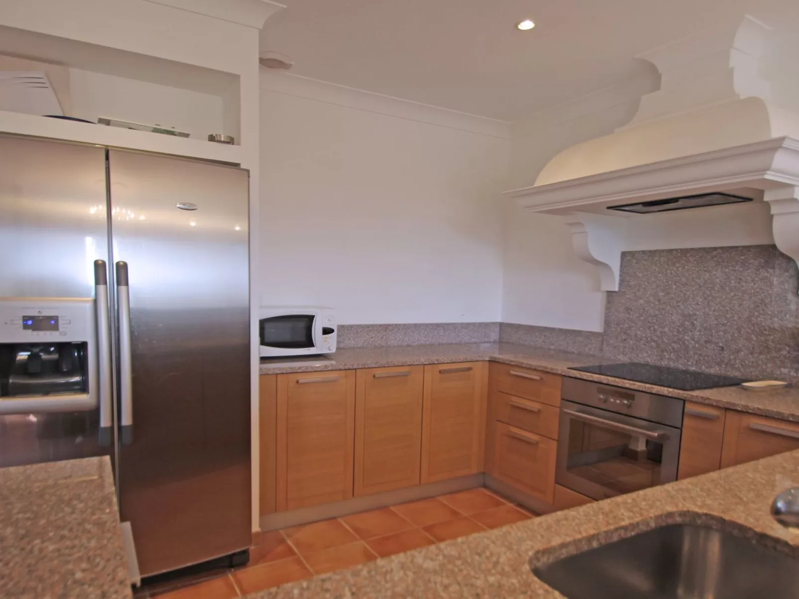 Villa Beauchene - Privates Schwimmbad - Klimaanlage - Drinnen