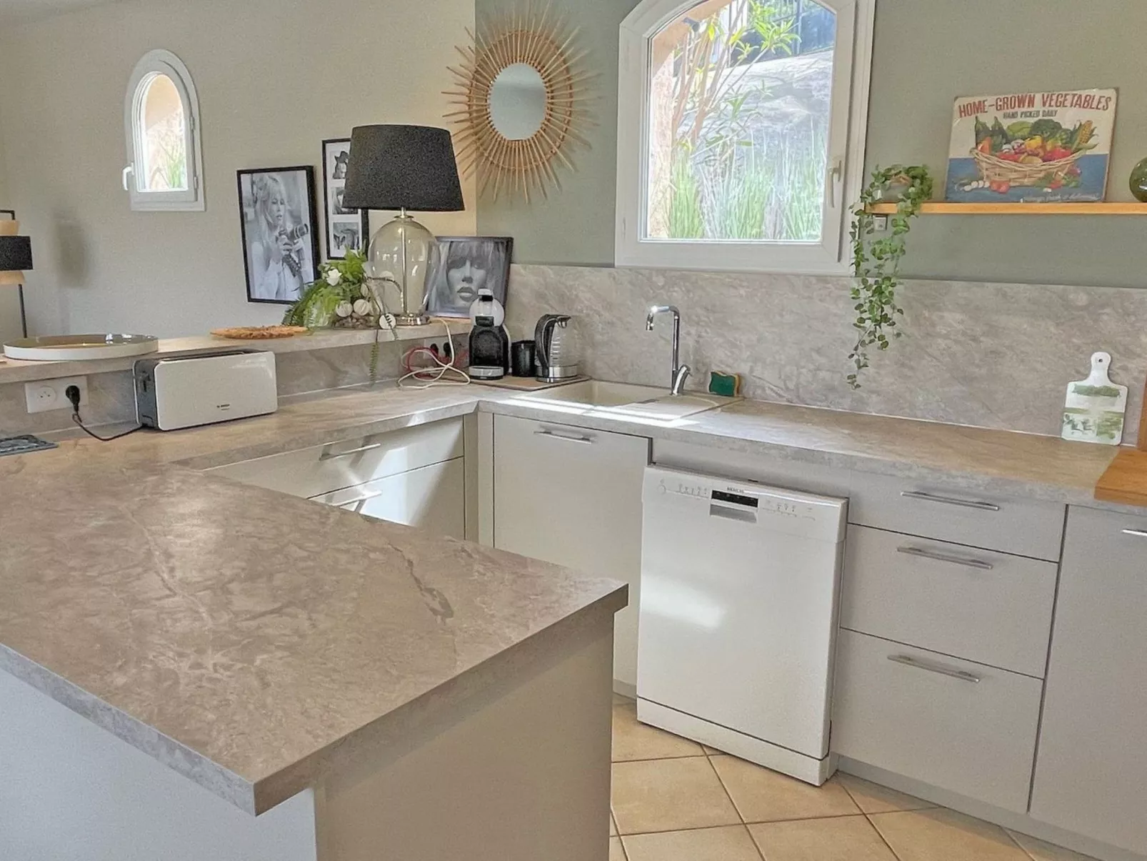 Villa Clair de Lune - Privates Schwimmbad - Jacuzzi-Image-tags.info