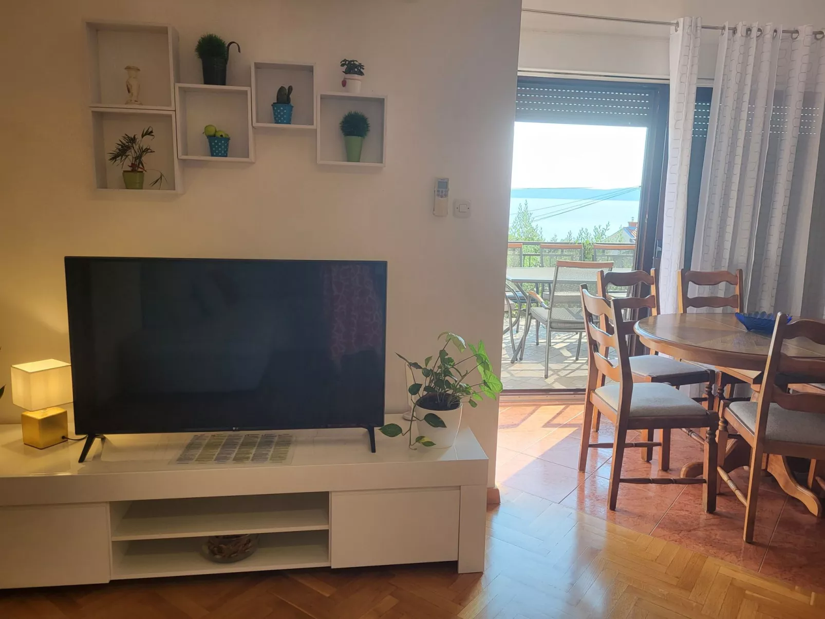 Meerblick-Wohneinheit  8 Personen am Zentrumsrand-Dedans