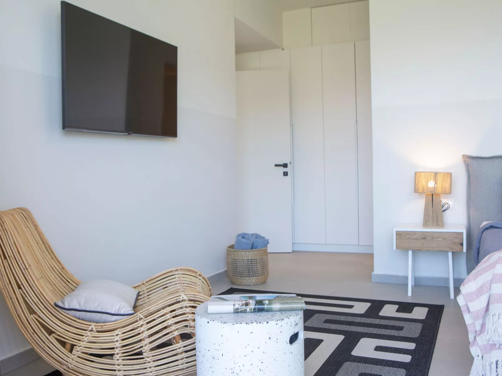 Ferienvilla "Yoni Villa" mit Infinity Pool-Drinnen