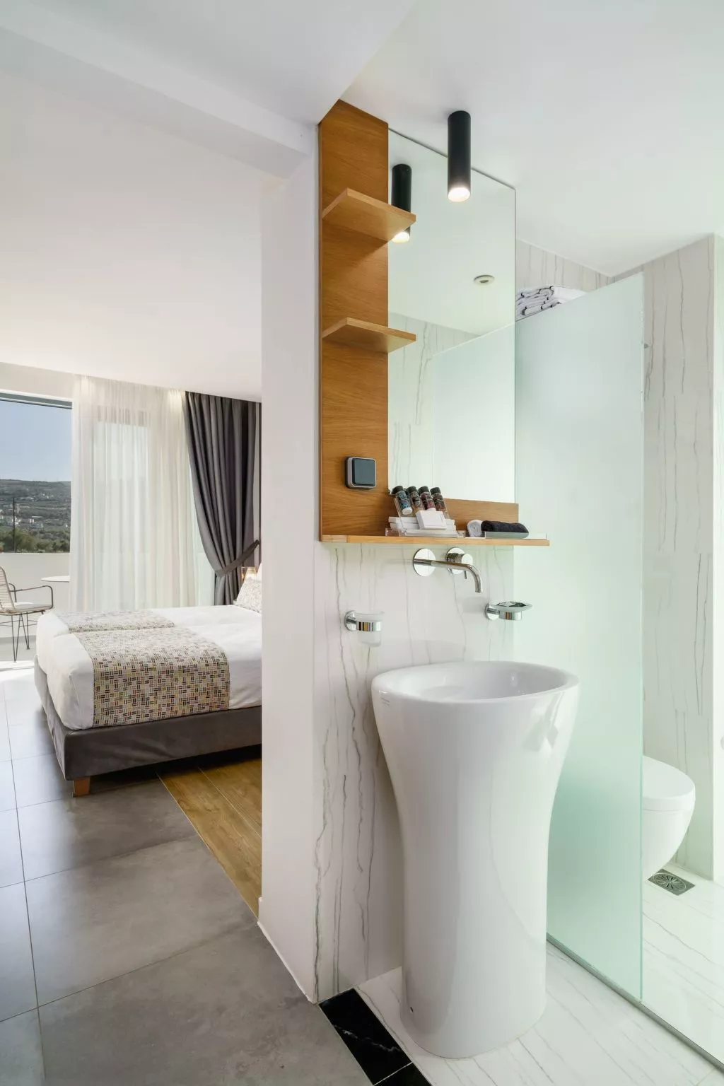 Lux-Villa mit Innen- und Außenpool, BBQ und Fitnessraum-Inside