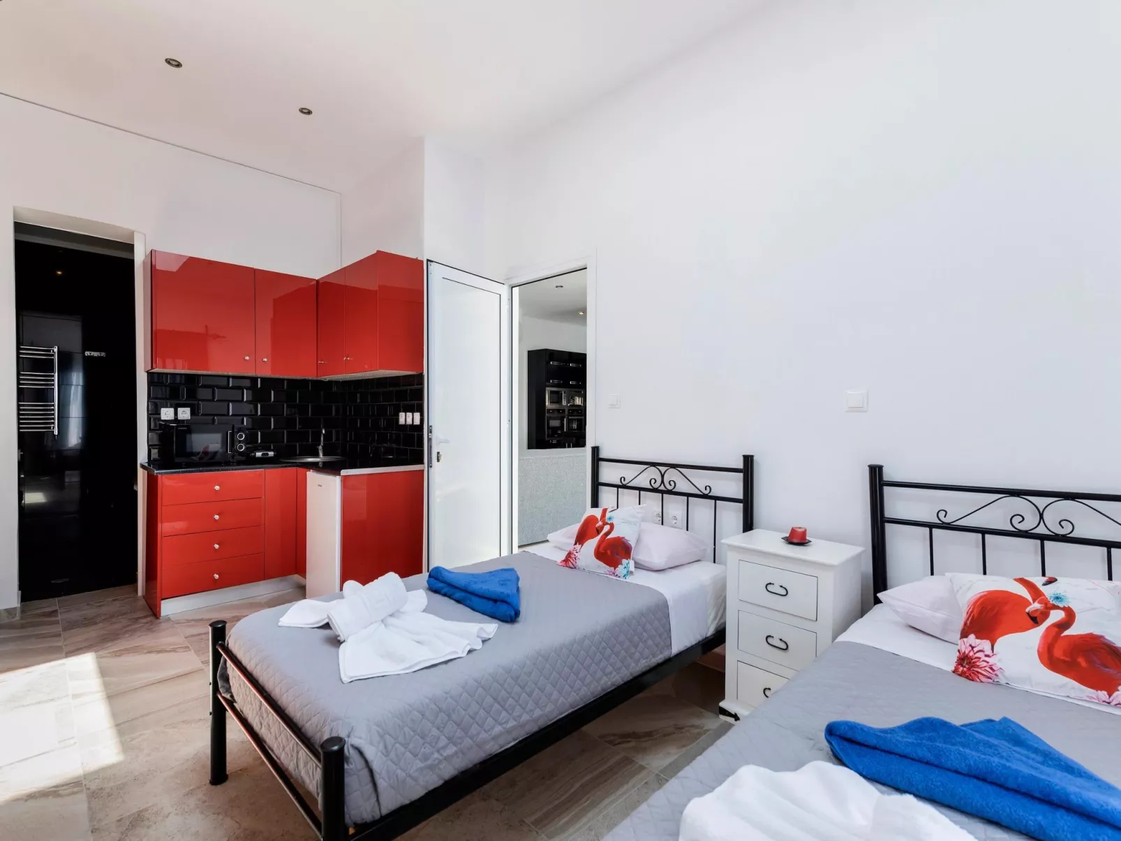 Charmante Diamond Villa in der Nähe von Gennadi Strand-Dedans