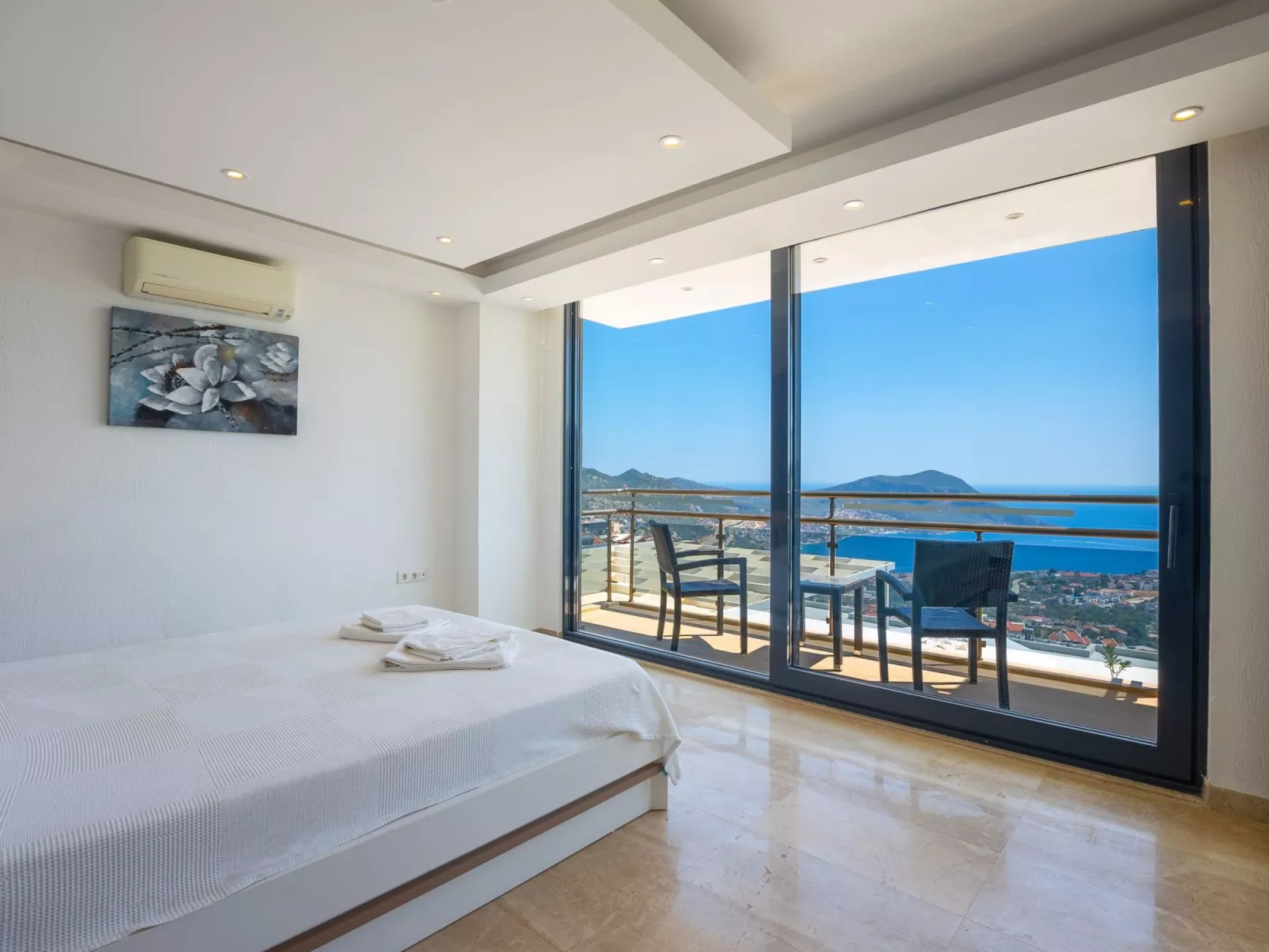 Villa mit Traum-Meerblick für 12 Personen-Drinnen