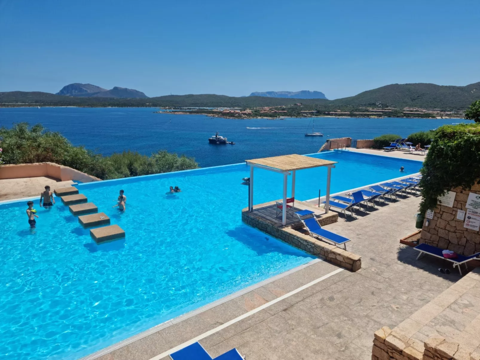 Casetta Ladunia mit Blick aufs Meer-Inside