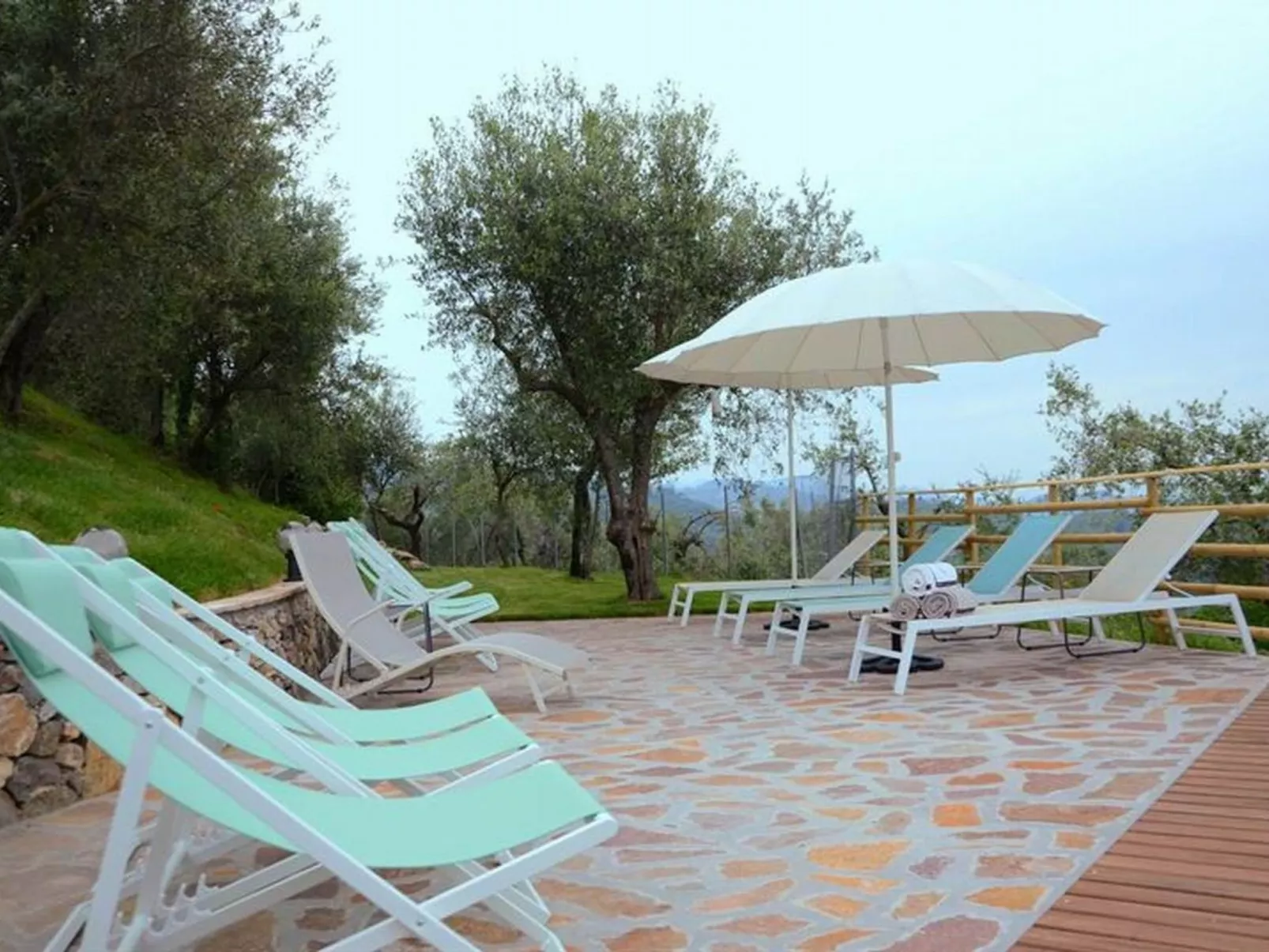 Wohnung 'Giuseppina6' mit Schwimmbad-Draußen