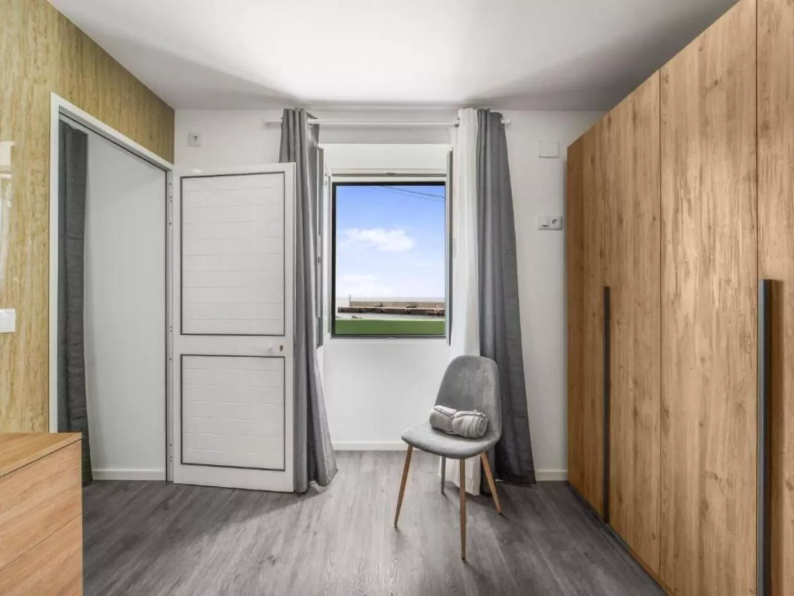 "Telvina House" mit eigenem Garten-Drinnen