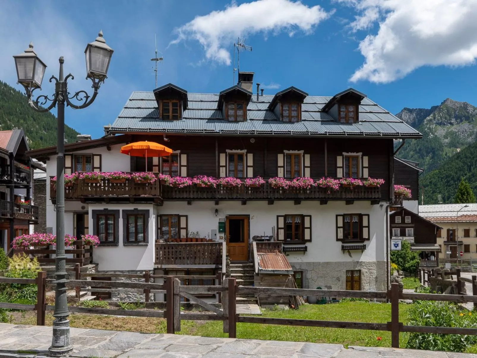 Central Square Wohnung-Image-tags.info