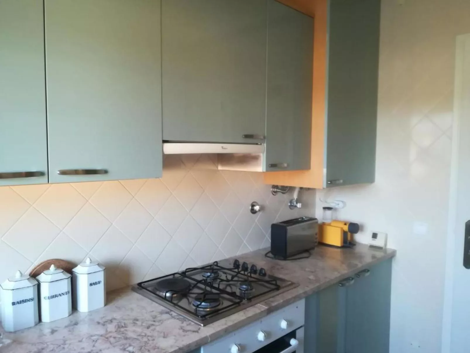 Golf, Pinienwald mit Pool-Image-tags.info