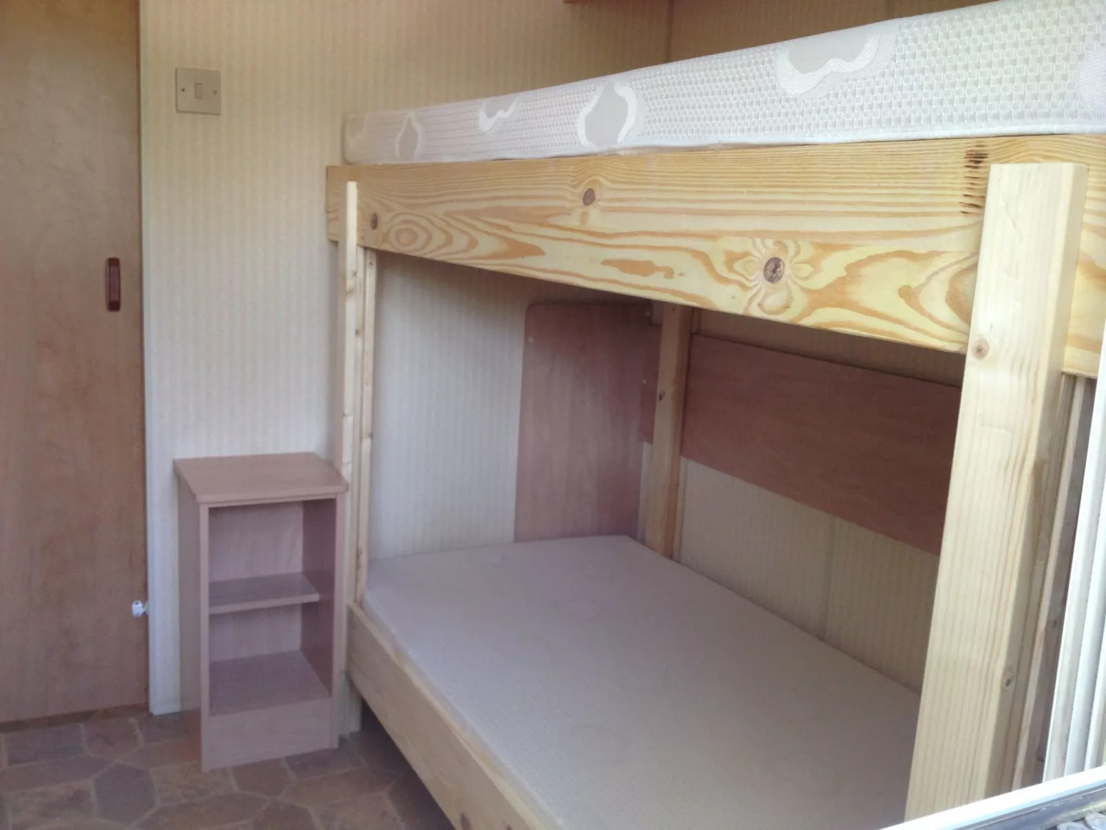 Stacaravan camping Lei Suves cote d'azur Var-Dedans