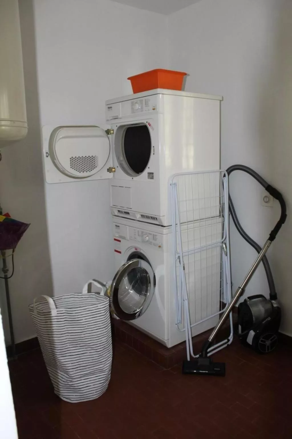 Wohnung mit blühender Terrasse, seenah-Drinnen