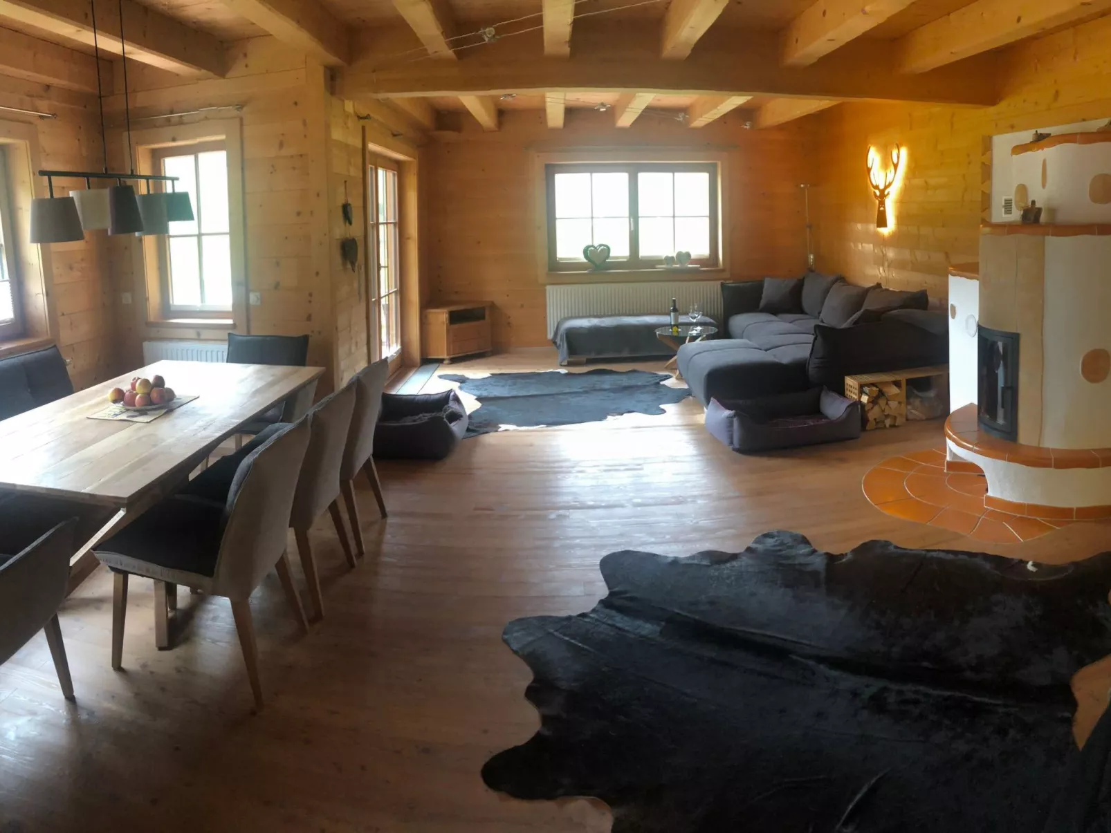 Villa mit Garten, Terrasse und Grill-Image-tags.info