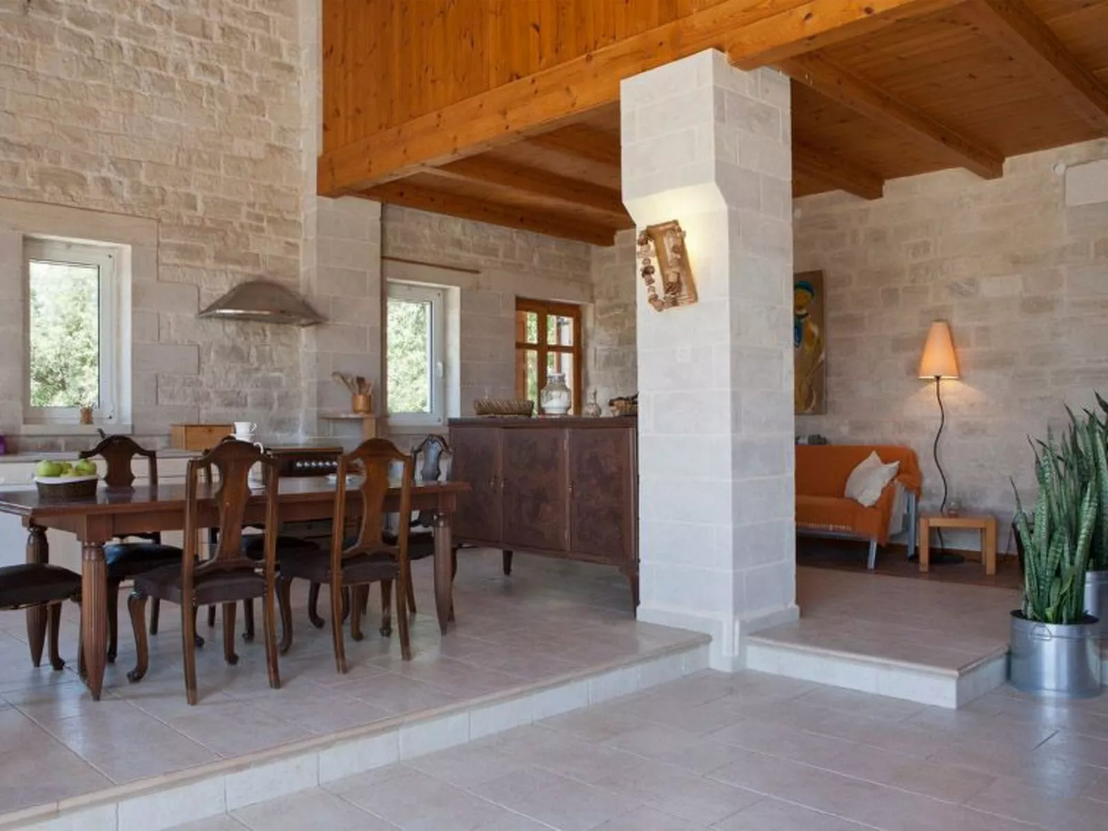 Villa aus Stein mit privatem Pool und BBQ-Bereich-Image-tags.info