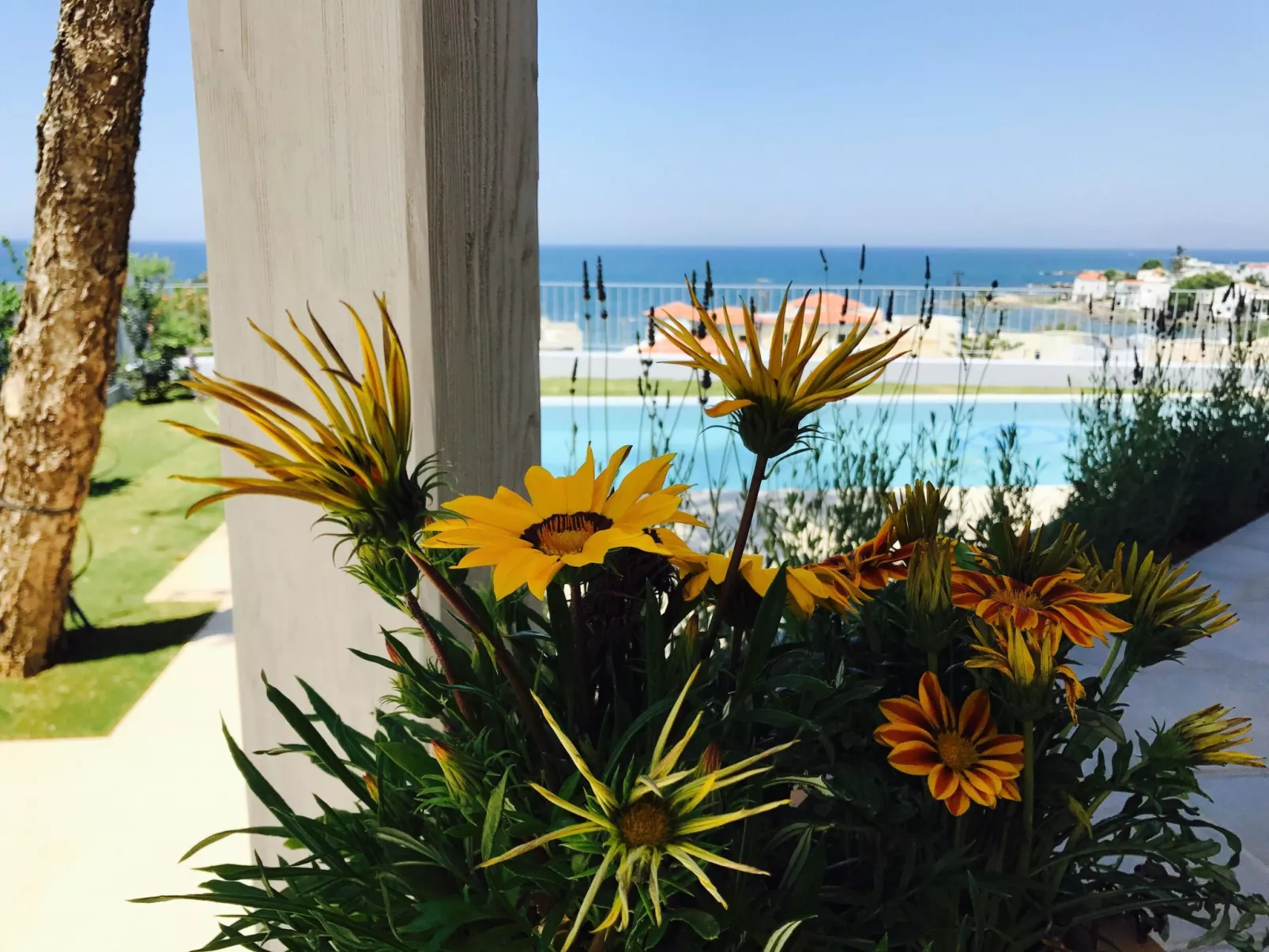 "Thea Thalassa" mit eigenem Pool-Dehors