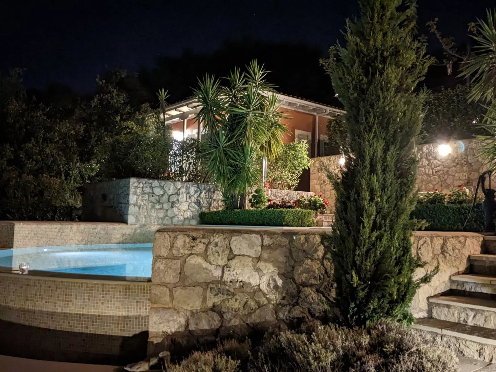 Die Drei Grazien, luxuriöse Villa mit eigenem Pool-Outside