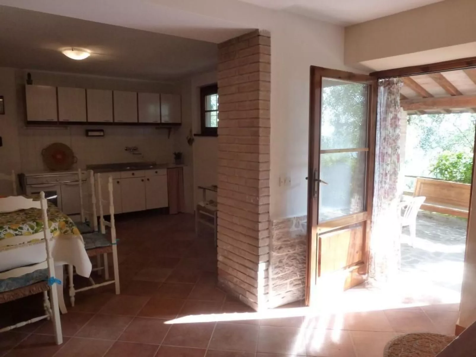 Rustico inmitten eines Olivenhainens-Image-tags.info