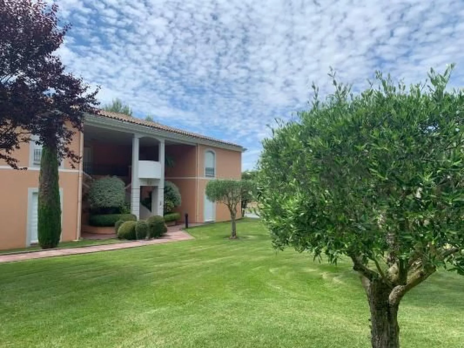 Moderne Wohnung in Mougins mit eigenem Garten-Outside
