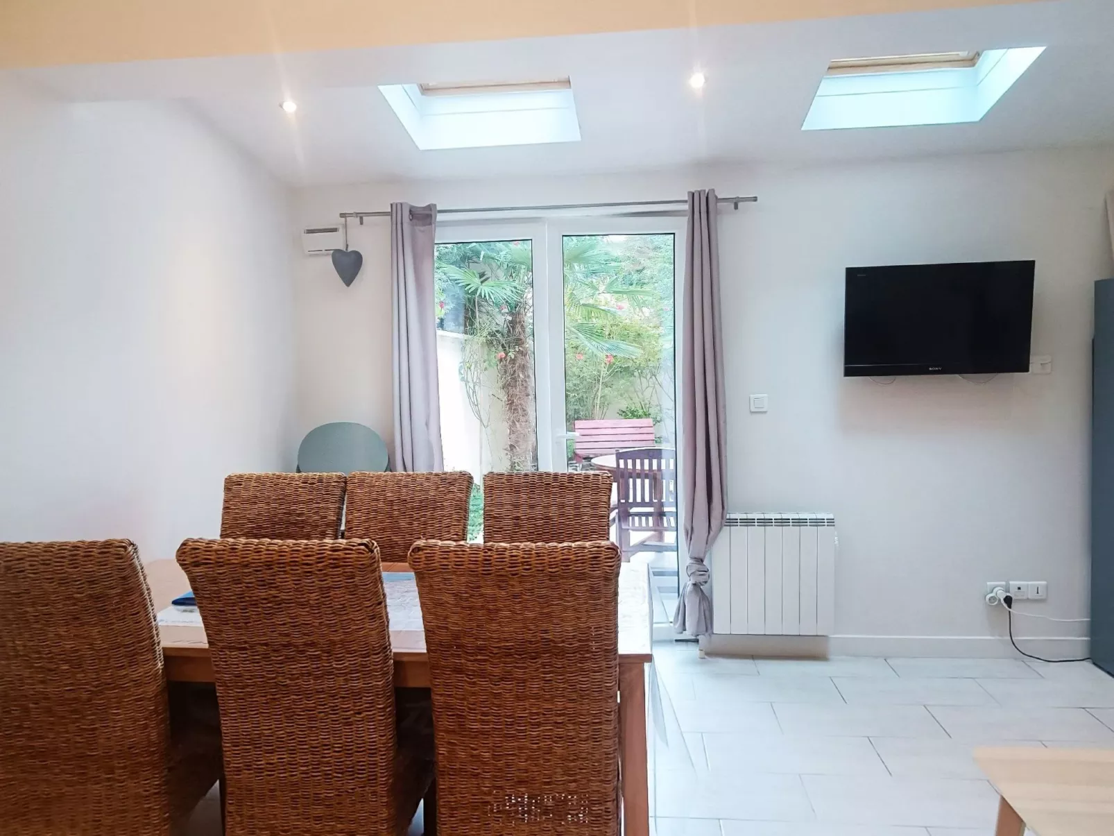 Wohnung "Les Muguets" mit Garten und Grillplatz-Inside