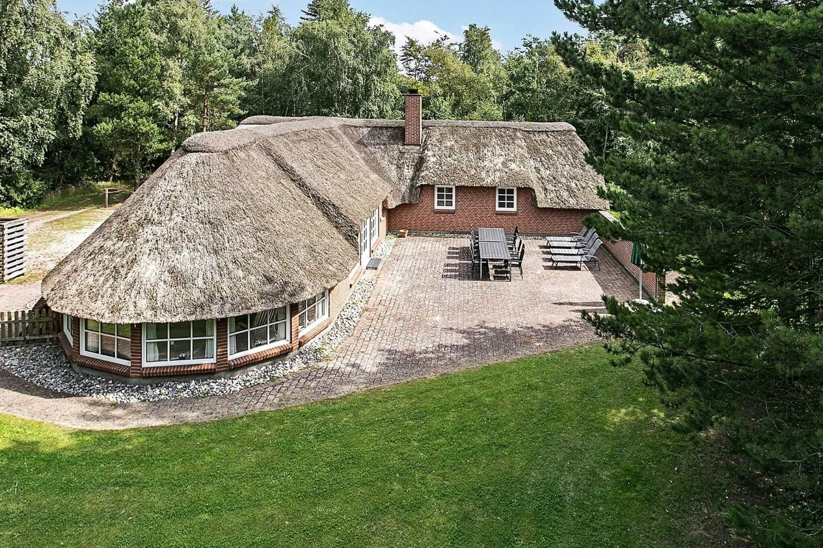 12 Personen Ferienhaus in Væggerløse