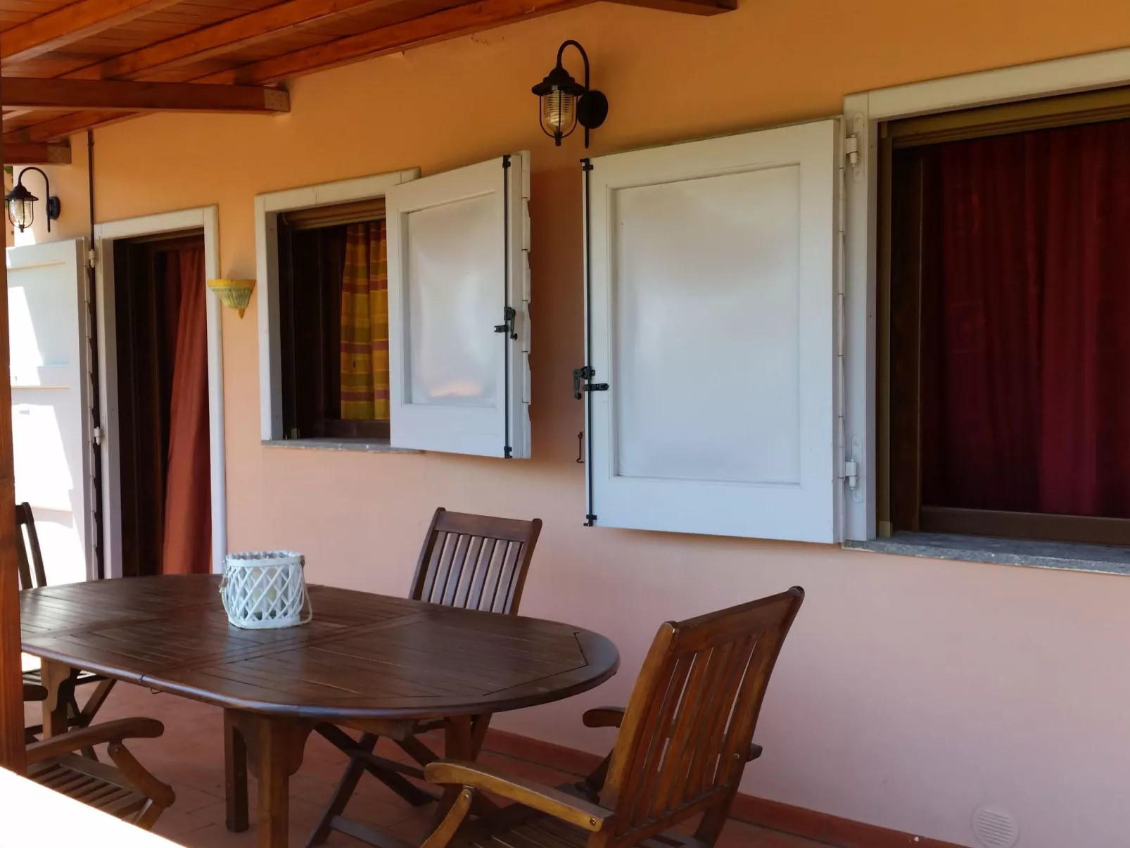 Wohnung 'Eichhörnchen' mit Schwimmbad-Draußen