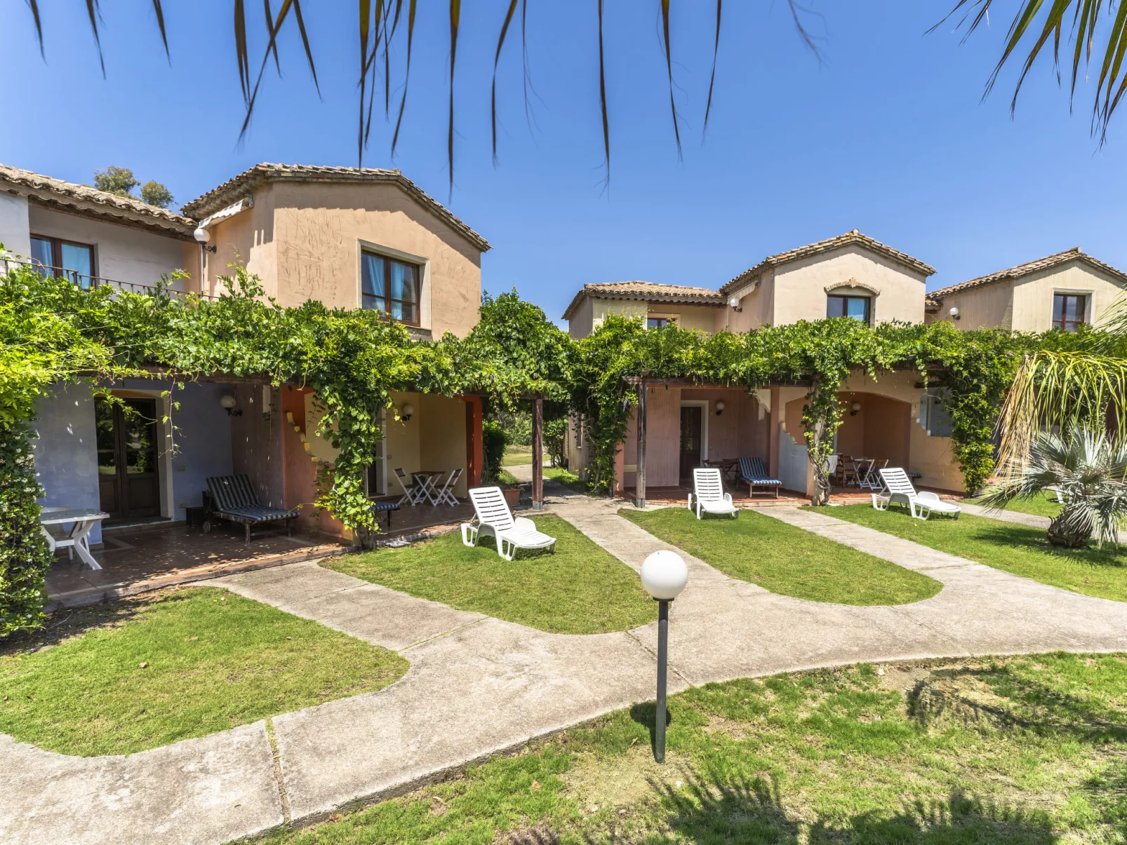 Baia delle Palme-Outside