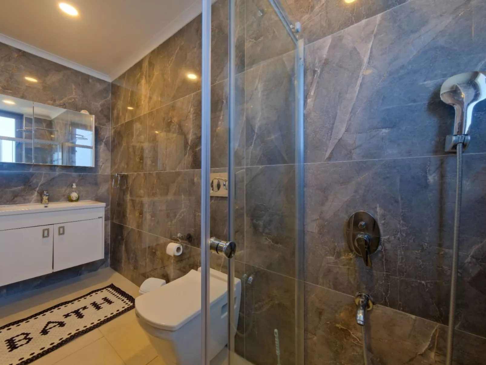 Villa mit unfassbarem Meerblick-Image-tags.info