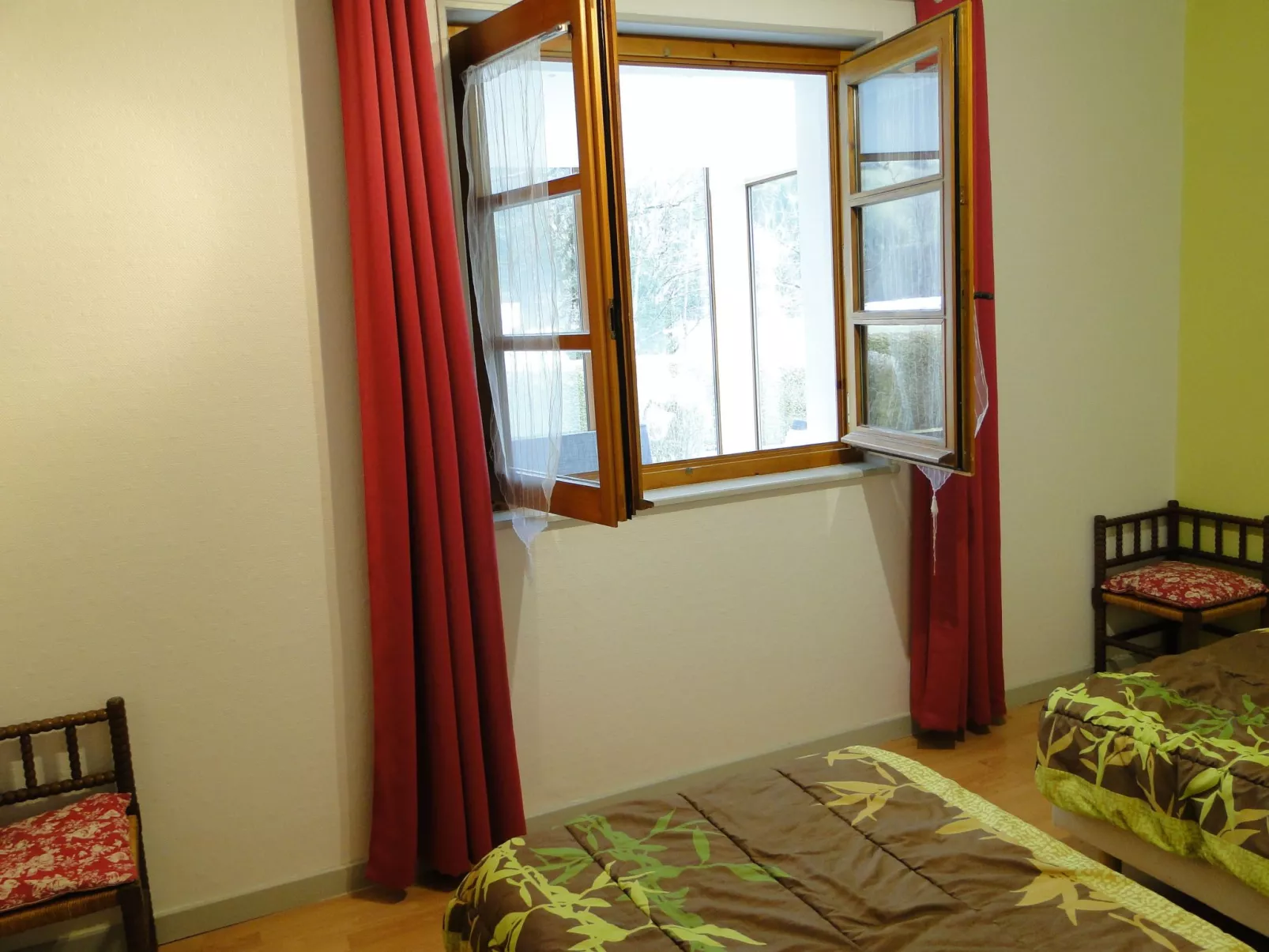 Gite Lys Montagnes du Jura mit Spa Sauna Fluss-Inside