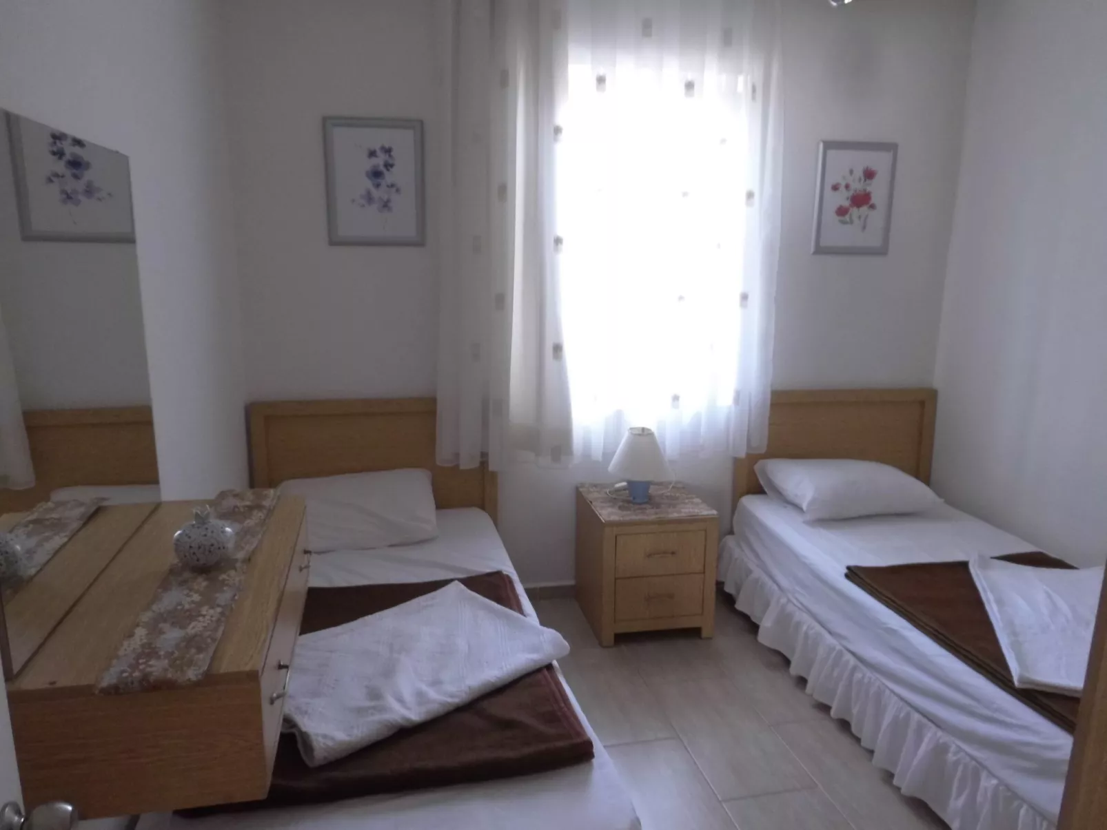 Strandnahe Ferienwohnung über zwei Etagen - Drinnen