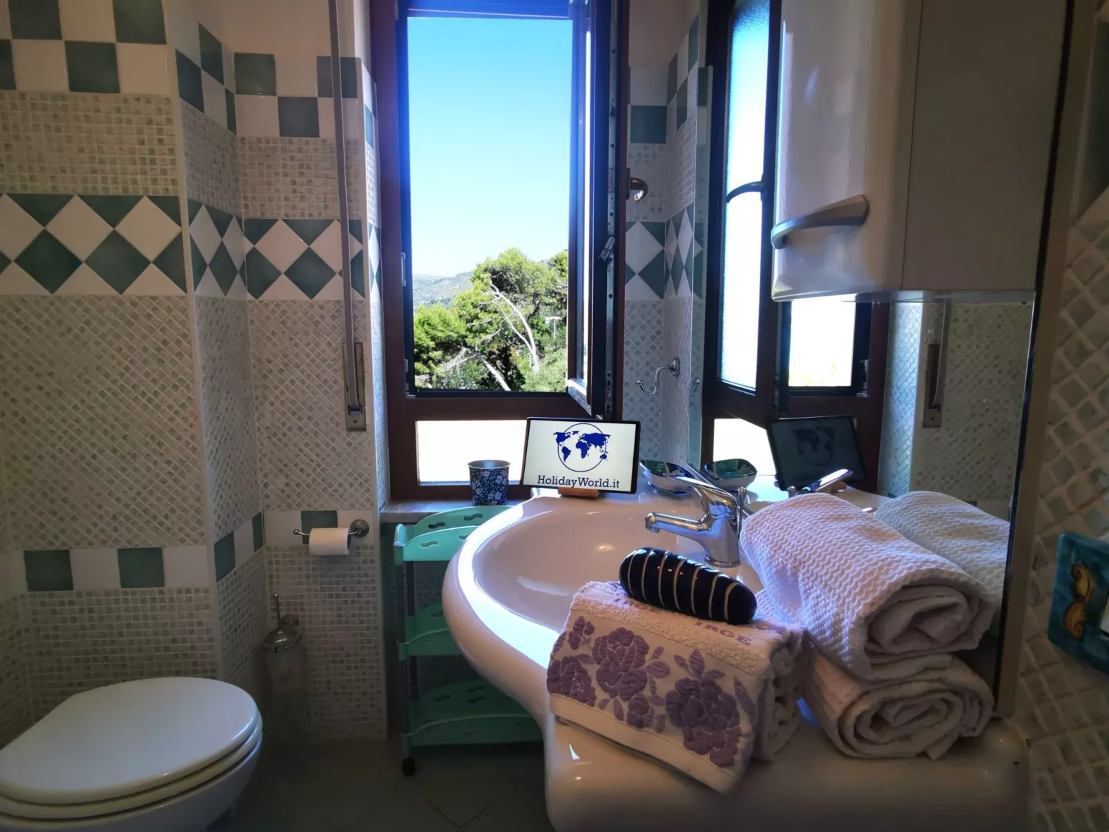 Meditheia von Holiday World-Image-tags.info