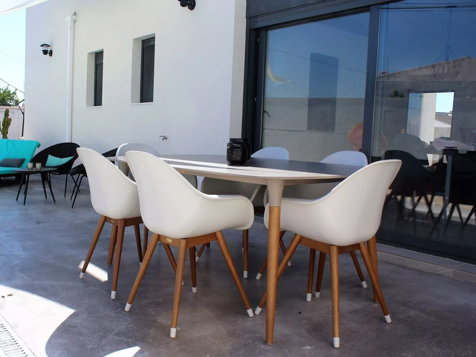 "Arenas house" mit Pool-Dedans