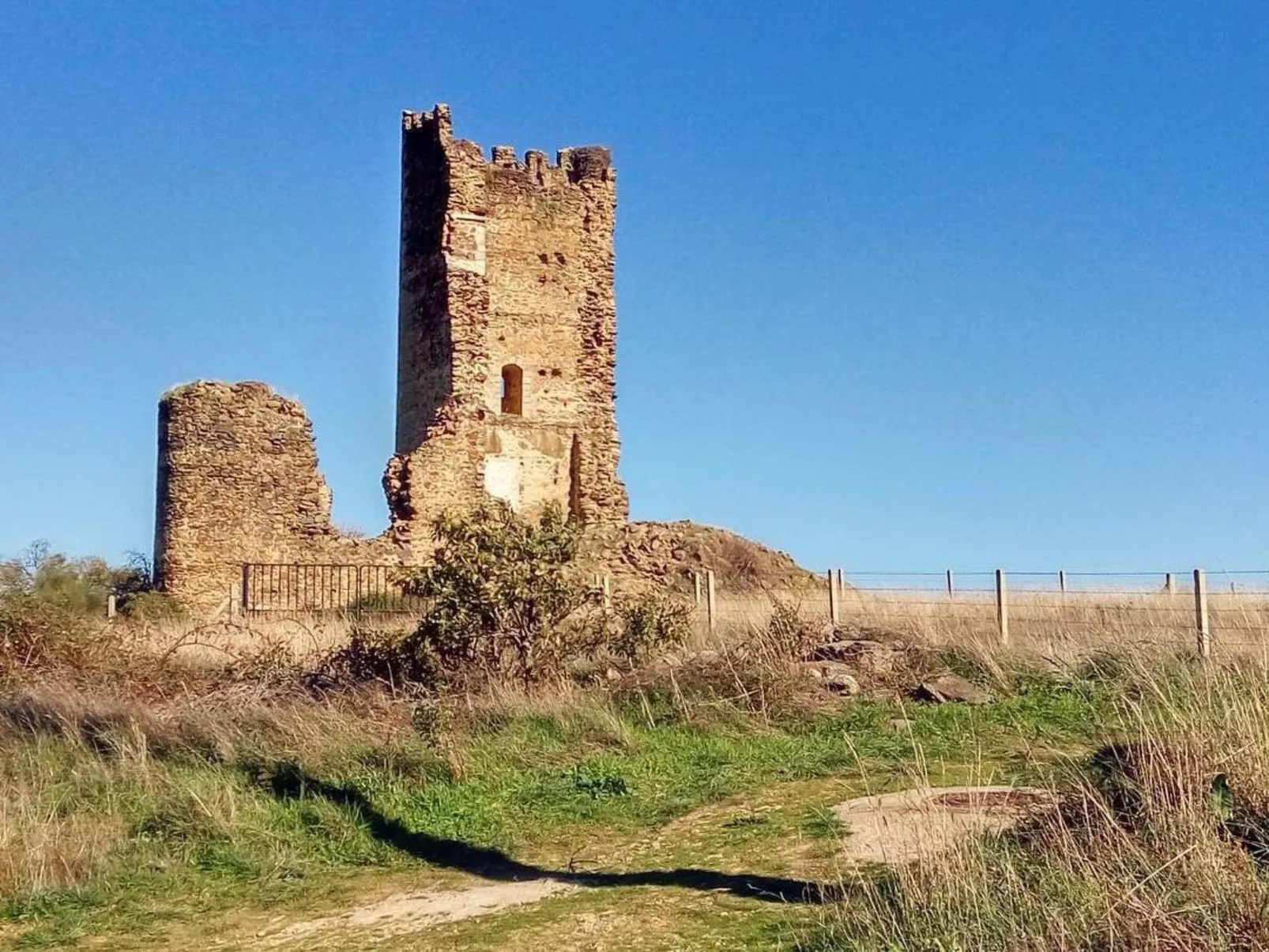 Sehr gepflegtes Ferienhaus im typisch spanischen Stil mit Garten, zwei Terrasse-Image-tags.info