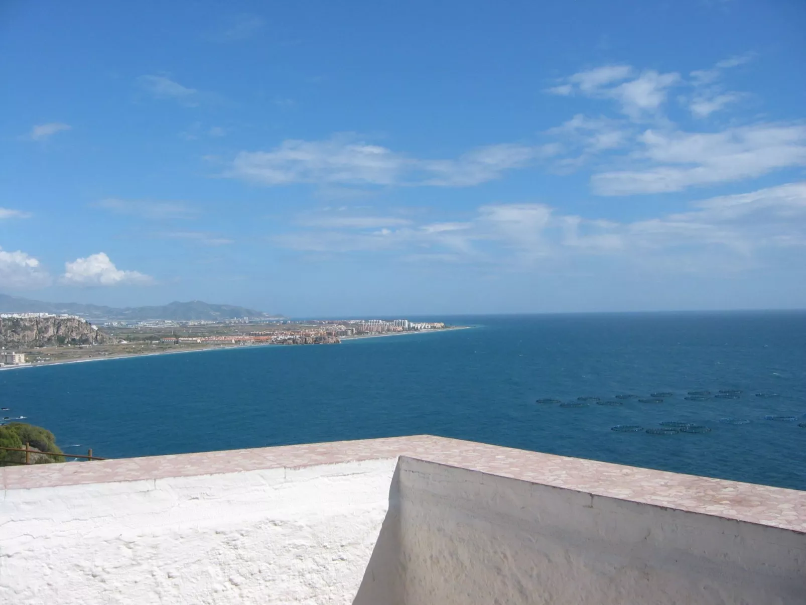 Villa mit außergewöhnlicher Aussicht und beheiztem Pool-Outside