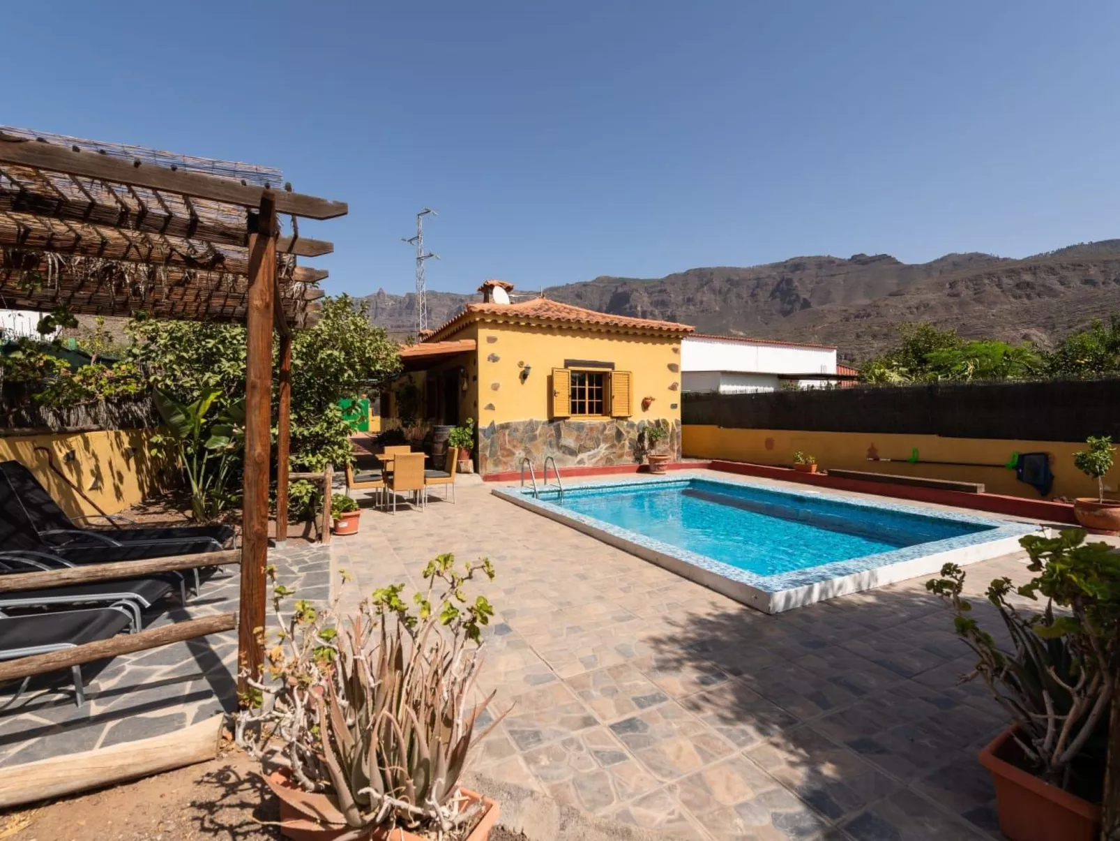 "La Almendra" mit Terrasse-Image-tags.info