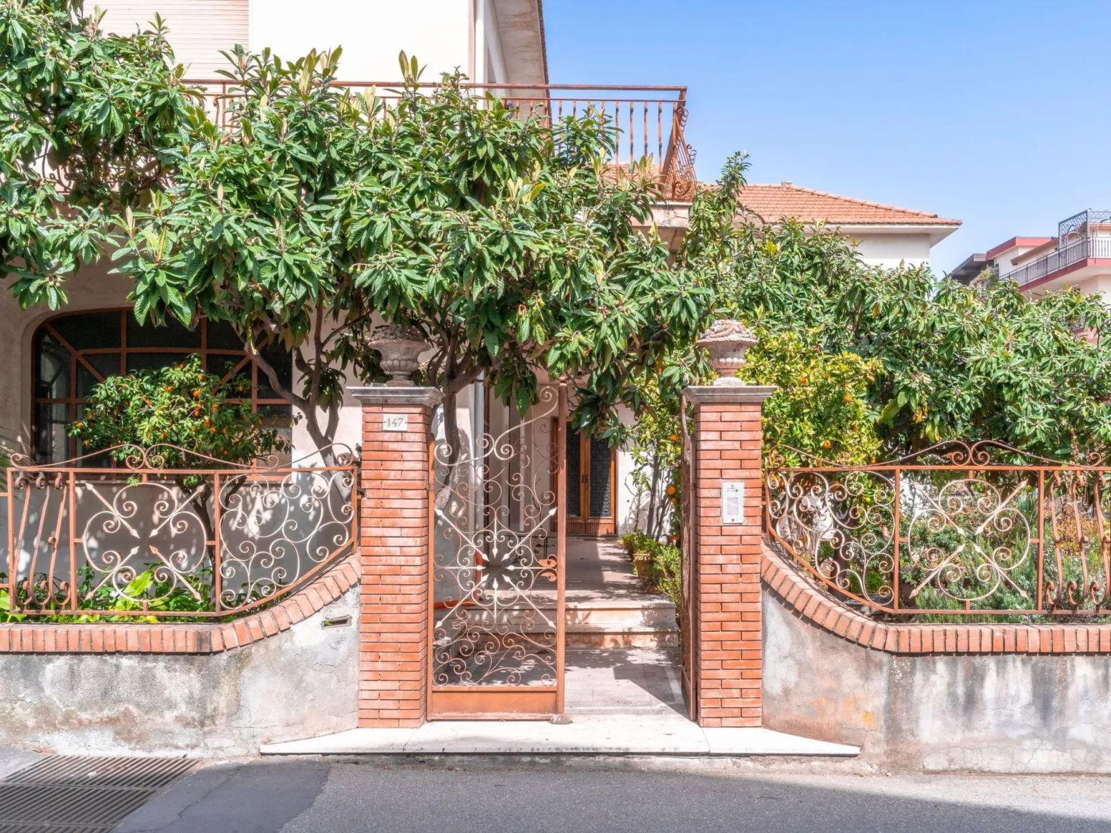 Die Orange und der Goldfisch-Dehors